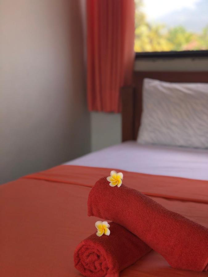 Tira Amed Homestay Extérieur photo