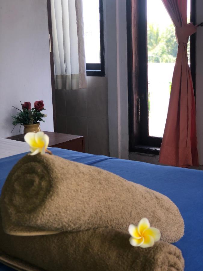 Tira Amed Homestay Extérieur photo